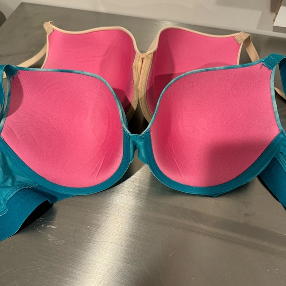 Set of two Pink by Victoria Secret Wear Everywhere Push-up Bras - Picture 16 of 16
